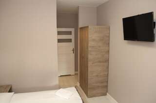 Отели типа «постель и завтрак» Mamut Лешно Стандартный двухместный номер с 2 отдельными кроватями-1