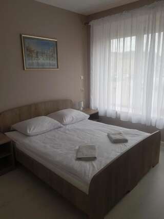 Отели типа «постель и завтрак» Mamut Лешно Улучшенный номер с кроватью размера «king-size»-1